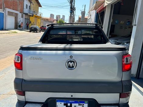 Fiat Strada Trekking 1.6 16V Flex CD