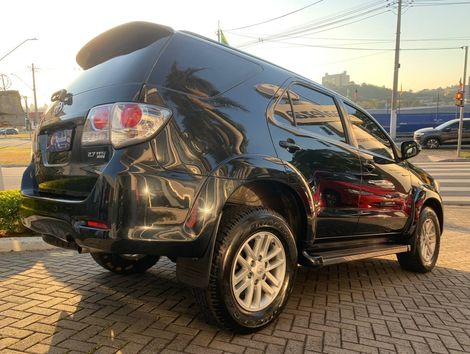 Toyota Hilux SW4 SR 4x2 2.7/ 2.7 Flex 16V Aut.