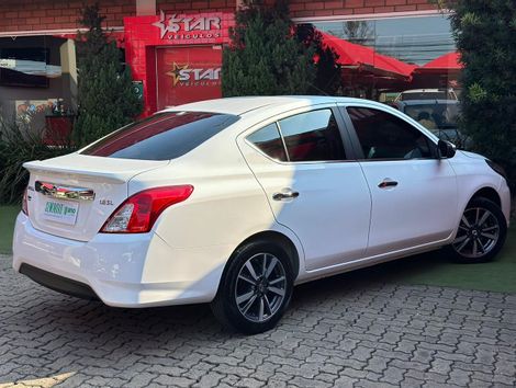 Nissan VERSA SL Direct 1.6 16V Flex  Aut. 