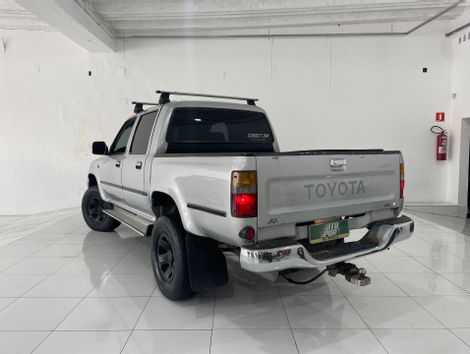 Toyota Hilux CD SRV 4x2 3.0 8V 90cv Diesel