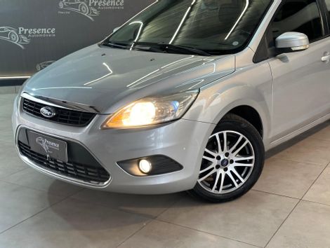 Ford Focus 2.0 16V/ 2.0 16V Flex 5p