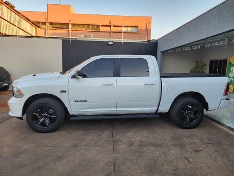 RAM CLASSIC LARAMIE 5.7 CD V8 4X4 Aut.