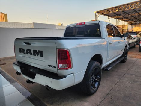 RAM CLASSIC LARAMIE 5.7 CD V8 4X4 Aut.