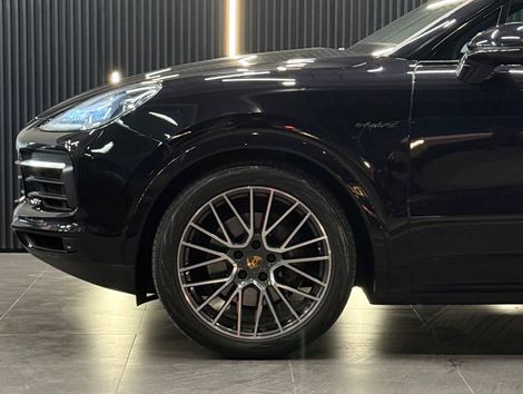 Porsche Cayenne Coupe E-Hybrid 3.0 V6 462cv