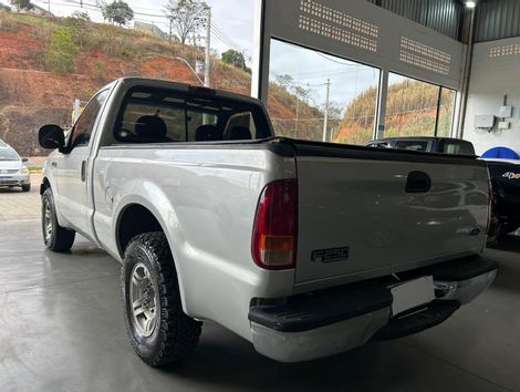 FORD F-250XLT 3.9 4X2 CD