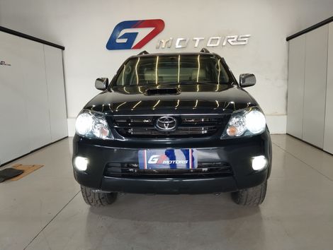 Toyota Hilux SW4 SRV D4-D 4x4 3.0 TDI Dies. Aut