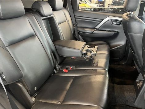 Mitsubishi Pajero Sport 2.4 DI-D HPE-S 4WD