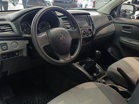 Mitsubishi L200 Triton 2.4 D GL 4WD