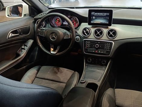 Mercedes-Benz GLA 200 Style