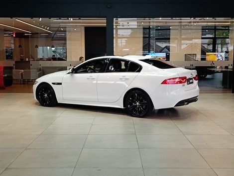 Jaguar XE 2.0 R-Sport 200