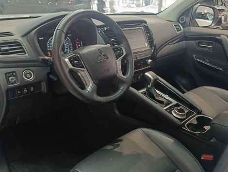 Mitsubishi Pajero Sport 2.4 DI-D Legend 4WD (Aut)