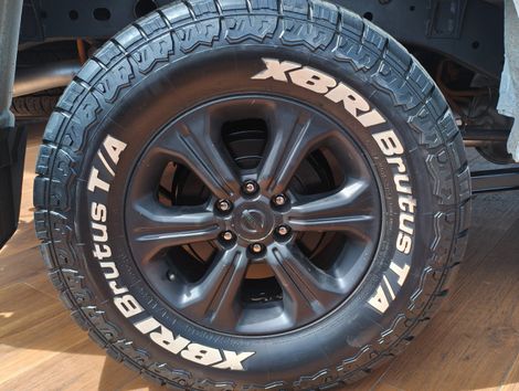 Nissan Frontier SE CD 4x4 2.3 Bi-TB Diesel Aut.