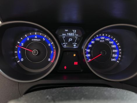 Hyundai Elantra GLS 1.8 16V Aut.