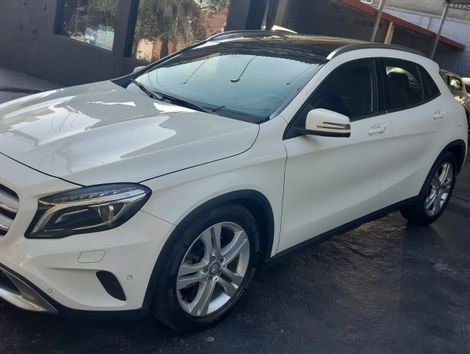 Mercedes GLA 250 Vision 2.0 TB 16V 211cv Aut.