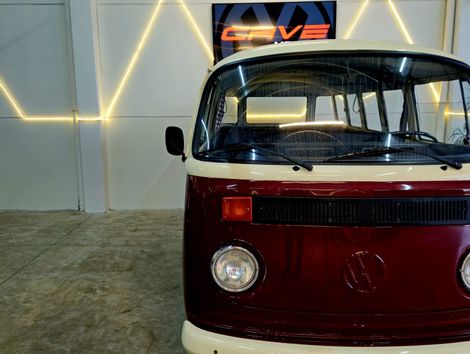 VolksWagen Kombi Standard/ Luxo/ Série Prata