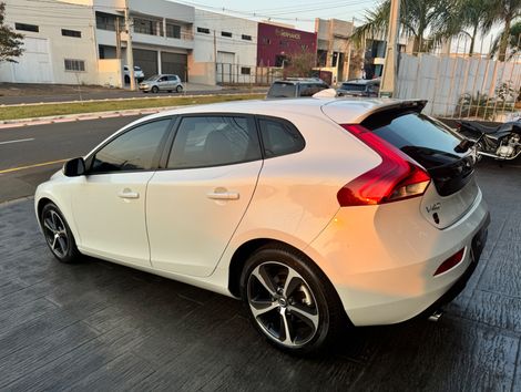 Volvo V40 T-4 KINETIC 2.0 Aut.