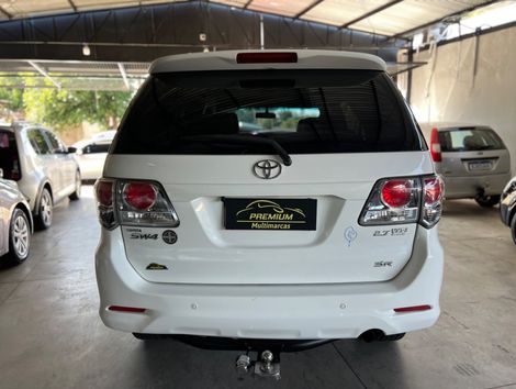 Toyota Hilux SW4 SR 4x2 2.7/ 2.7 Flex 16V Aut.