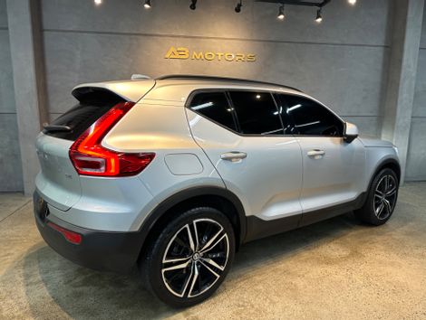 Volvo XC 40 T-4 2.0 190cv FWD