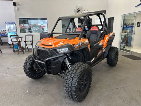 POLARIS RZR XP TURBO 4x4 (UTV)