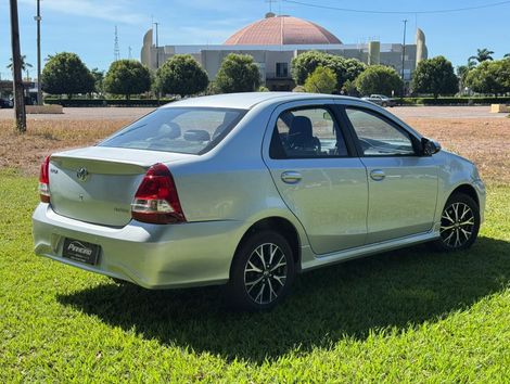Toyota ETIOS PLATINUM Sed. 1.5 Flex 16V 4p Aut.