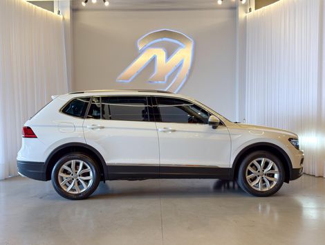 VolksWagen TIGUAN Allspac Comf 250 TSI 1.4 Flex
