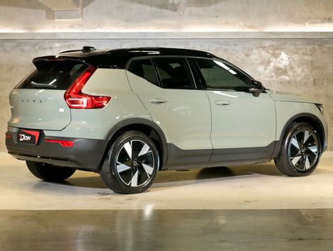 Volvo XC 40 Recharge Plus (Elétrico)