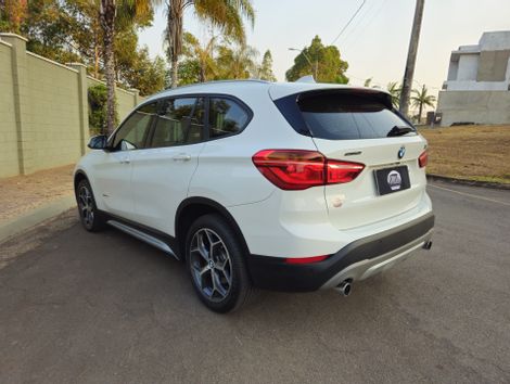 BMW X1 SDRIVE 20i X-Line 2.0 TB Active Flex