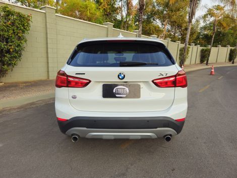 BMW X1 SDRIVE 20i X-Line 2.0 TB Active Flex