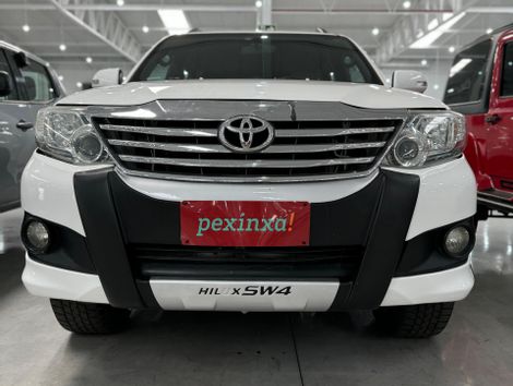 Toyota Hilux SW4 SR 4x2 2.7/2.7 Flex 16V Mec.