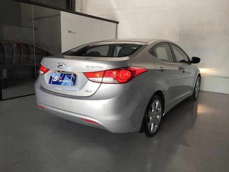 Hyundai Elantra GLS 1.8 16V Aut.