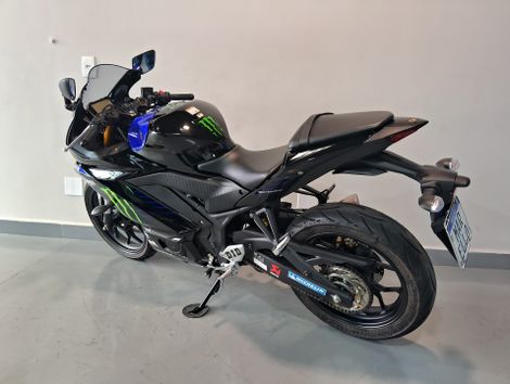 YAMAHA YZF R-3 321/ABS