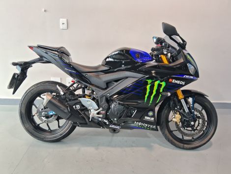 YAMAHA YZF R-3 321/ABS