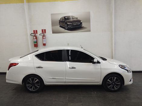 Nissan VERSA UNIQUE 1.6 16V FlexStart 4p Aut.