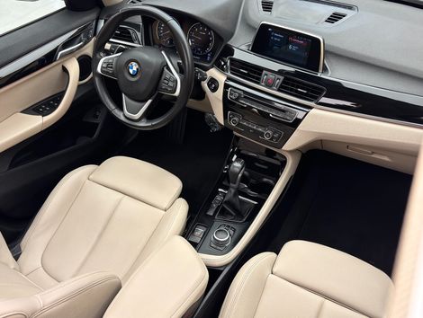 BMW X1 SDRIVE 20i X-Line 2.0 TB Active Flex