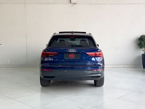 Audi Q3 Black Ed. 1.4 TFSI Flex/Black S-tron.