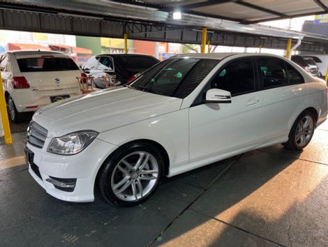 Mercedes C-180 CGI Sport 1.6 TB 16V 156cv Aut.