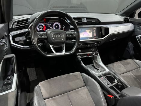 Audi Q3 Black Ed. 1.4 TFSI Flex/Black S-tron.