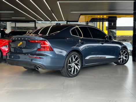 Volvo S60 T-4 MOMENTUM 2.0 190cv 4p