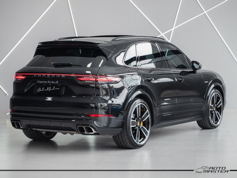 Porsche Cayenne Turbo S E-Hybrid 4.0 V8 680cv