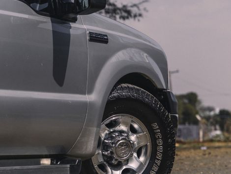 Ford F-250 XL Super Duty 4.2 V6