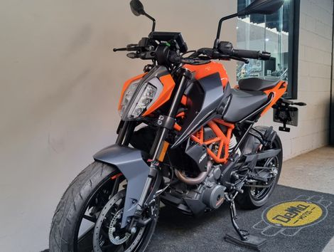 KTM DUKE 390