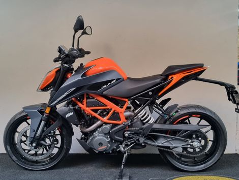 KTM DUKE 390