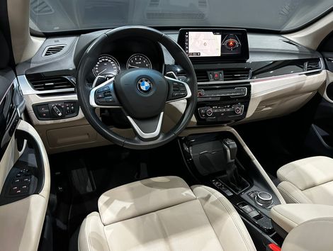 BMW X1 SDRIVE 20i X-Line 2.0 TB Active Flex