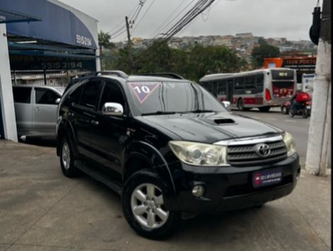 TOYOTA 3.0 SRV 4X4 7 LUGARES 16V TURBO INTERCOOLER DIESEL 4P AUTOMÁTICO