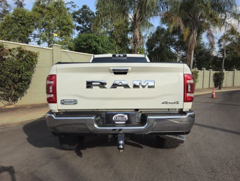 RAM 3500 LARAM. LONGHORN 6.7 TB CD 4x4 Die.