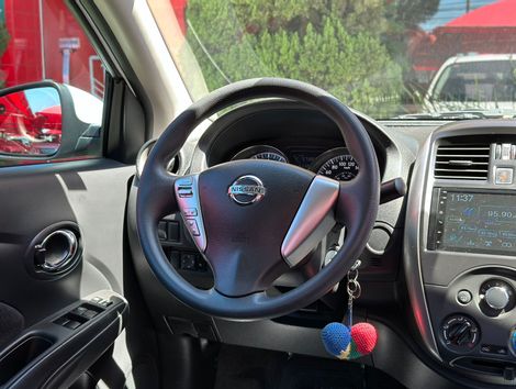 Nissan VERSA SV 1.6 16V FlexStart 4p Aut.