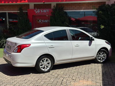 Nissan VERSA SV 1.6 16V FlexStart 4p Aut.