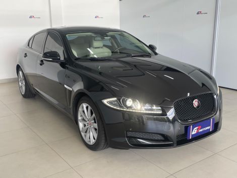 Jaguar XE 2.0 Turbocharged Pure 240cv Aut.