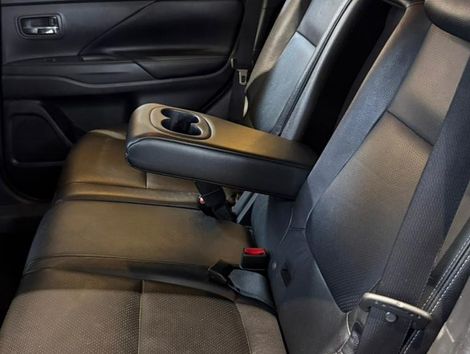 Mitsubishi OUTLANDER 2.0 16V 160cv Aut.