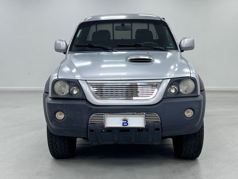 Mitsubishi L200 OUTDOOR HPE 2.5 4x4 CD T.Dies. Mec.